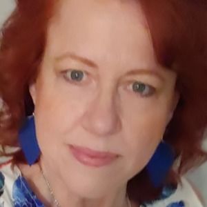 Meet your Posher, Rena